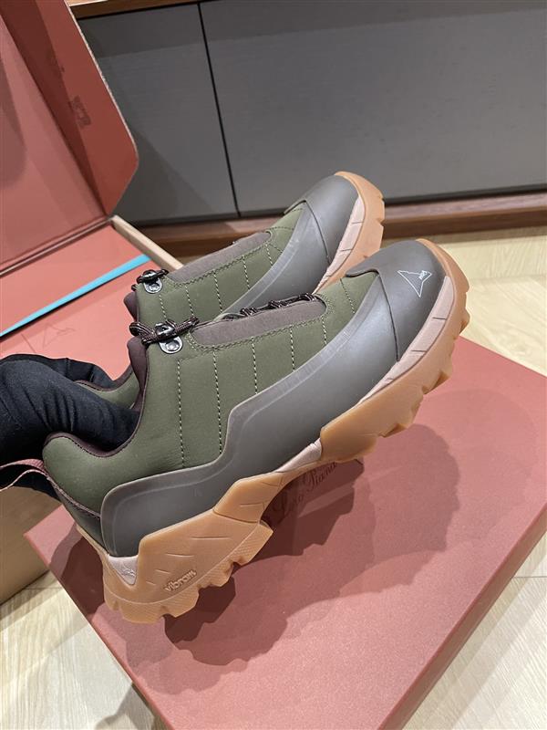 20251128153657210 380